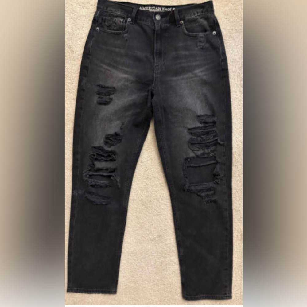 American Eagle Relaxed Mom Jean
